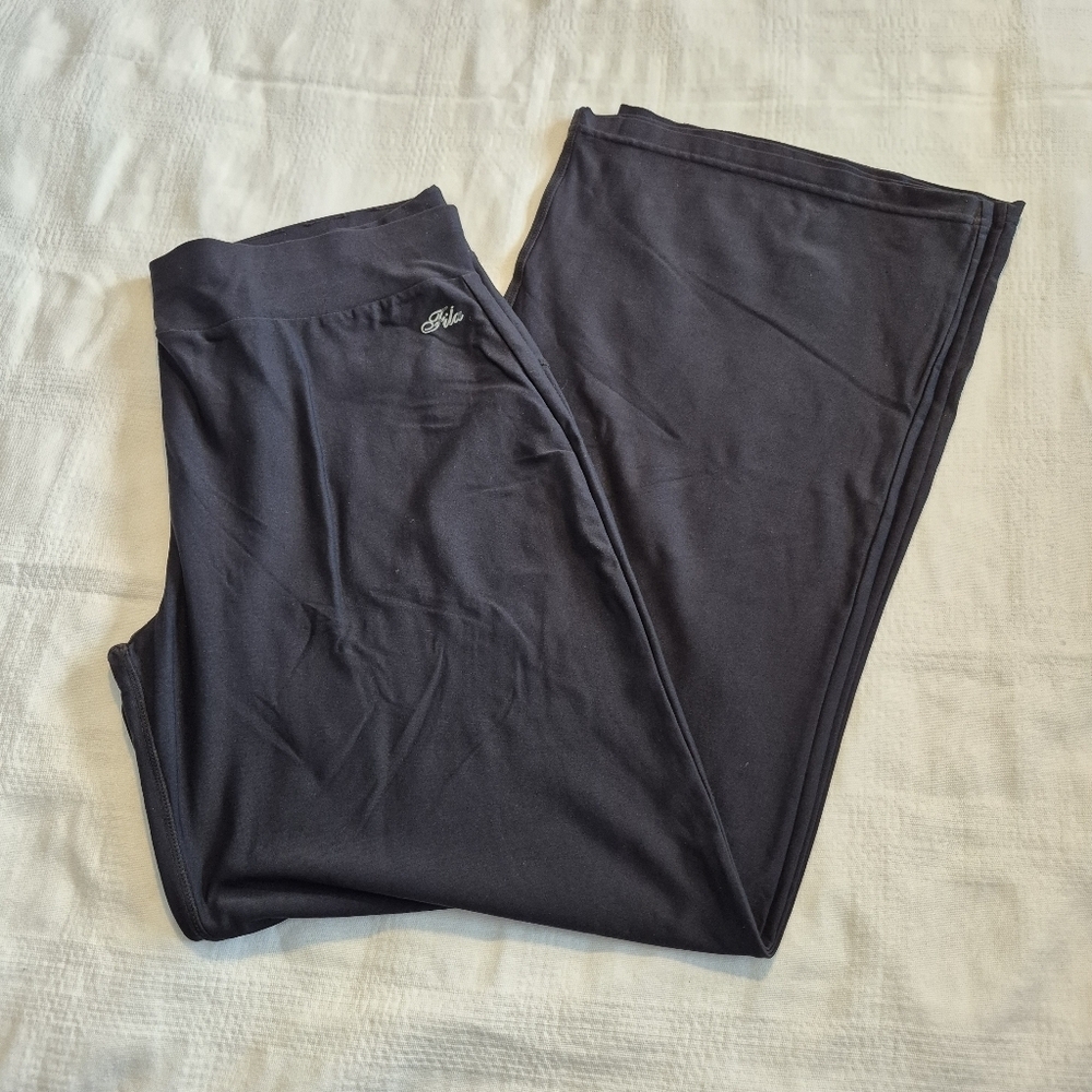 Fila women's Large wide leg pull on pants small defect on back of leg GUC